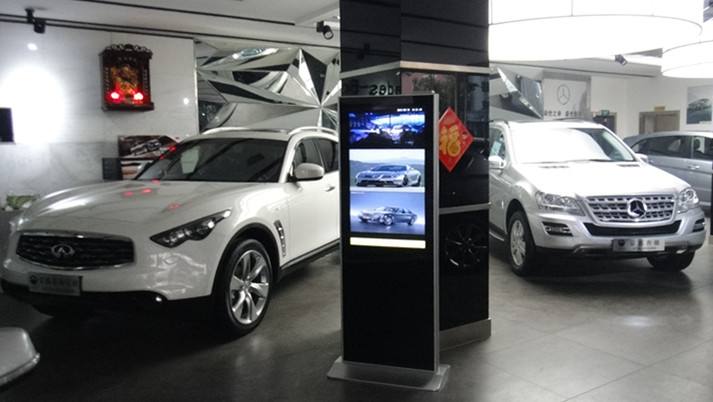 广告机应用于汽车展览和4S店是行业内的一个必然趋势