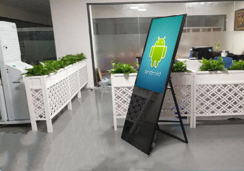 众裕显示全新智能电子水牌广告机可移动折叠的广告机