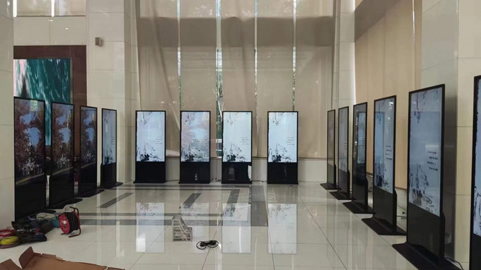 众裕显示落地立式广告机功能介绍