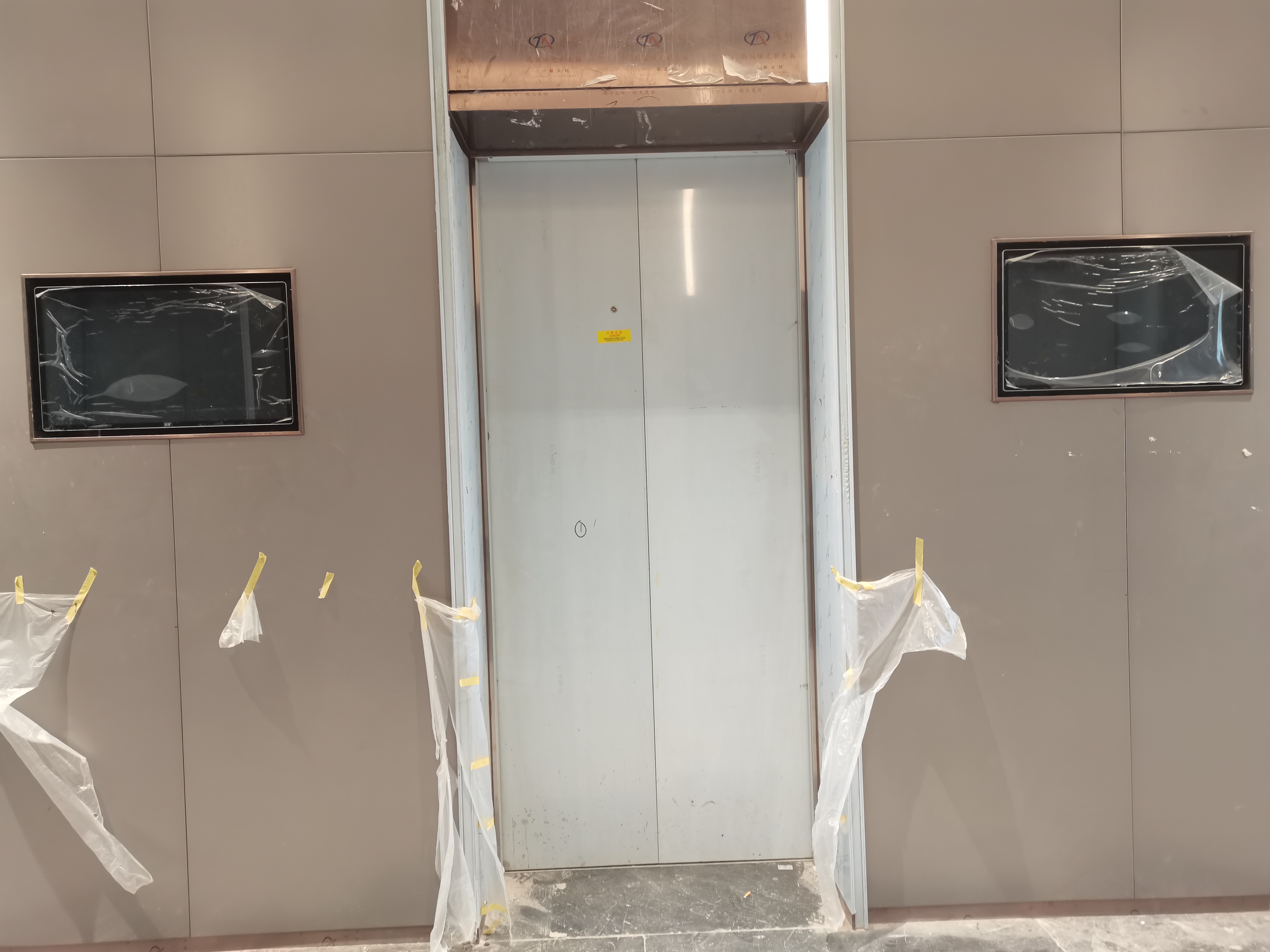 商业大楼电梯显示屏：被低估的黄金广告位